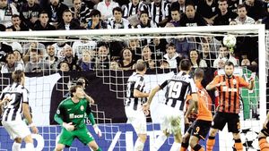 Nea Mircea, egal cu "Bătrâna Doamnă"