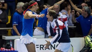 Franța și Cehia se află la egalitate în finala din Fed Cup, 1-1 după prima zi. Pliskova a câștigat un meci epic, Kvitova a pierdut surprinzător