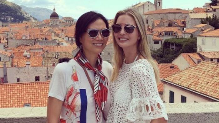 FOTO | Legături bolnăvicioase. Fiica lui Donald Trump a fost în vacanță cu iubita lui Vladmir Putin. Anterior, Wendi Deng a petrecut pe iahtul lui Roman Abramovic