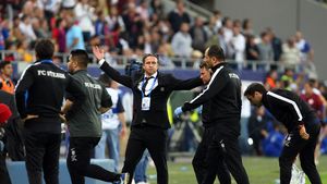 FRF e obligată de regulament să-l suspende pe Laurențiu Reghecampf. Situația a devenit limpede după comunicatul lui Iordănescu: naționala n-a renunțat niciodată la jucătorii convocați de la Steaua