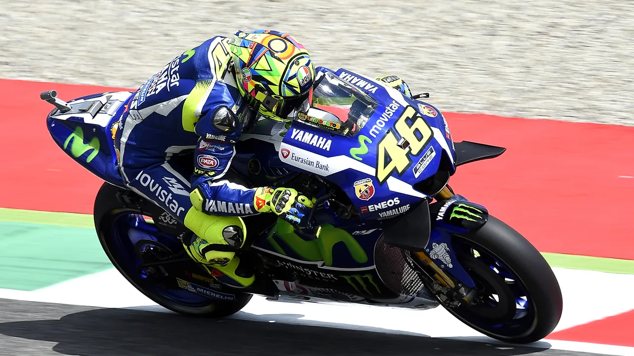 Valentino Rossi încântă publicul de la Mugello. Italianul va pleca din pole position în cursa MotoGP din Italia
