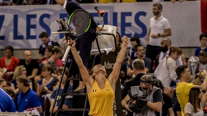 Prima reacție a Simonei Halep după victoria din meciul inaugural al semifinalei de Fed Cup cu Franța: "Am dominat. Vă mulțumesc"