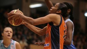 Tina Thompson pleacă de la MCM