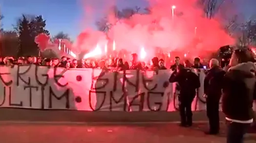 „Când nimic nu merge bine și totul e în van…” VIDEO | Fanii Stelei au aprins cerul în cinstea „marelui Prodan”. Bannerul afișat și ce s-a întâmplat la Național Arena