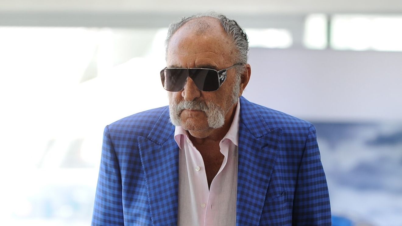 Ion Țiriac a dat o nouă lovitură de marketing. A chemat un alt veteran la Bucureşti pentru a-i încânta pe români