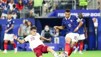 Reacția lui Kylian Mbappe după Franța – Spania 0-2. I-a spus lui Deschamps unde a pierdut semifinala: „N-am făcut asta”