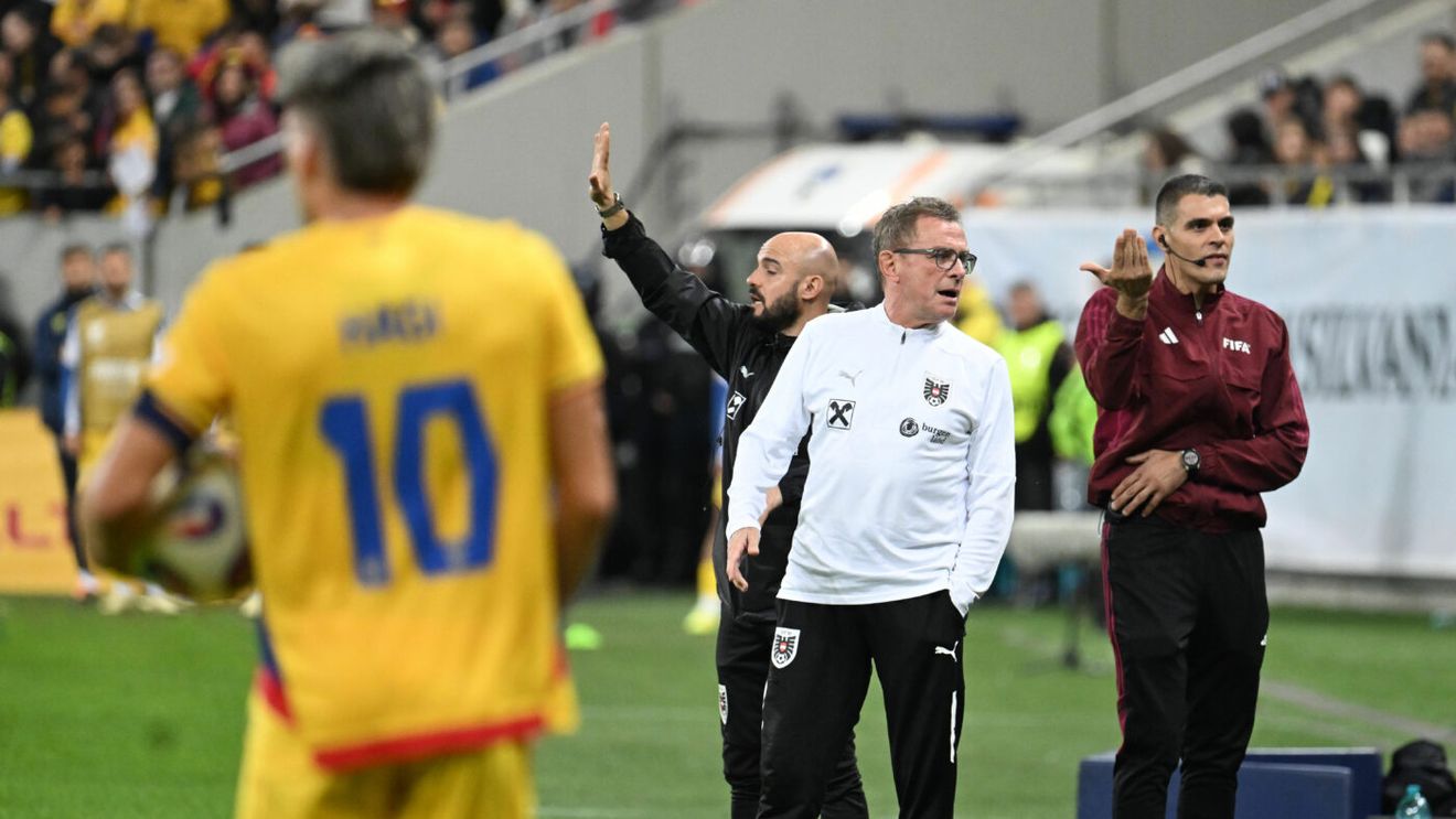 Cum și-a făcut apariția Ralf Rangnick la conferința de presă după România - Austria 1-0. Nu s-a mai văzut așa ceva. VIDEO