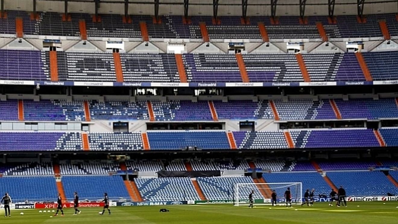 FOTO Fanii Realului pregătesc o coregrafie spectaculoasă pentru meciul cu Bayern! CR7 va afla ce greutate are numărul de pe tricou