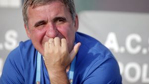 Nimely: "Domnul Hagi e tot timpul supărat, vrea mai mult de la noi"