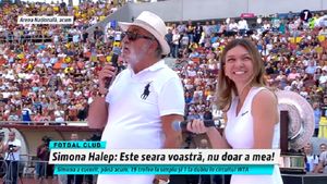 Simona Halep le-a prezentat românilor trofeul de la Wimbledon, pe Arena Națională: "Vreau un milion de copii, care să meargă la tenis și apoi să venim cu toții pe stadion, să-i sărbătorim". Țiriac a fost reporter, Simona a explicat pas cu pas finala 