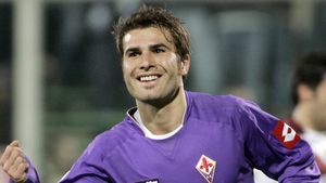 Mutu face senzație în Italia