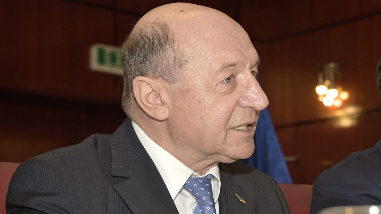 Traian Băsescu a explodat de nervi când a auzit ce a pățit Ana Bărbosu: „Americii nu i-au ajuns toate medaliile!”
