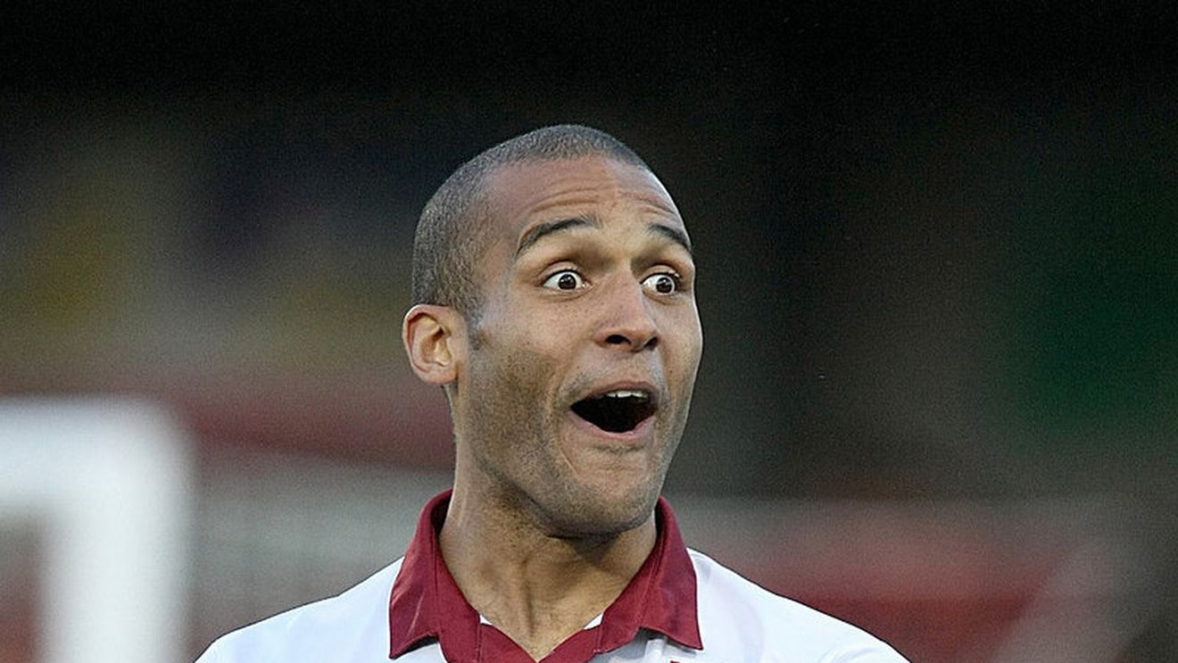 Un fost jucător din Premier League este în stare gravă la spital după ce a fost lovit de un camion