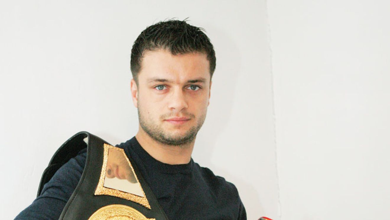 Obreja e „tăticul", Bute, „fratele"