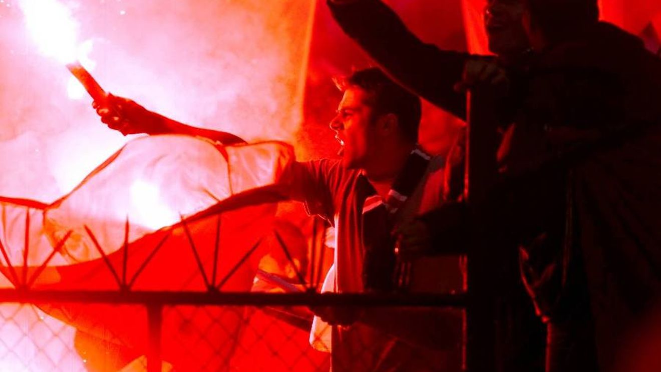 S-au drogat fanii "câinilor" în timpul meciului cu NEC?