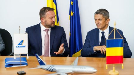 Mircea Lucescu are avion. Răzvan Lucescu a semnat pentru aeronava care a primit numele tatălui său