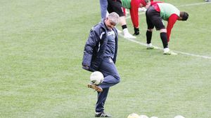 Andone a revenit la CFR după ce i-a promis lui Paszkany un nou titlu:** "Duc echipa în Ligă"