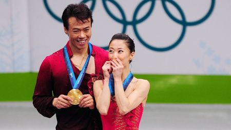 Shen Xue și Hongbo Zhao, aur olimpic** în proba de perechi la patinaj artistic