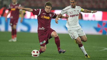 Buș rămâne titular!** "Poate ajunge un atacant valoros al fotbalului românesc"