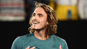 "Este real! Și tocmai s-a întâmplat!" L-a învins pe marele Federer, apoi a confirmat: Tsitsipas este primul semifinalist la Australian Open. Cu Stefanos, tenisul este binecuvântat de Zei + momentul în care antrenorul Serenei Williams și-a vârât coada, punându-l în dificultate pe grec