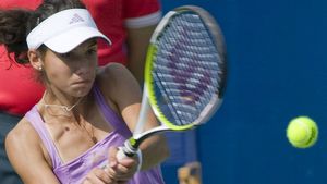 Raluca sparge ghinionul