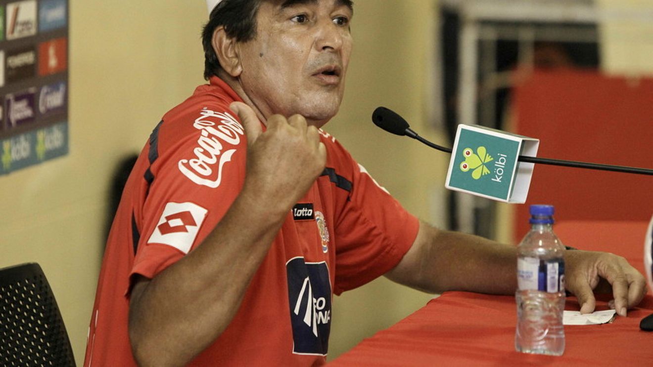 Selecționerul Costa Ricăi, Jorge Luis Pinto, a fost jefuit