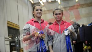 FOTO Medaliații României au revenit în țară!** Bellu: "Este un început bun pentru un nou ciclu olimpic"