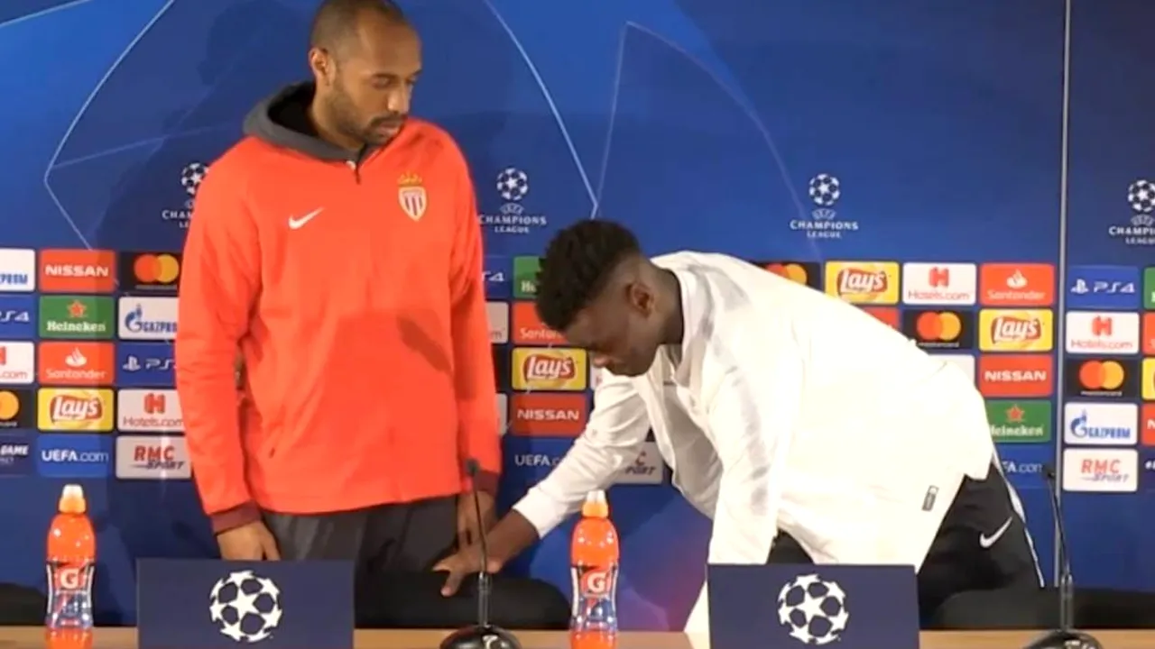 Thierry Henry și-a pus la respect un jucător la finalul conferinței de presă! VIDEO | Gestul care l-a scos din minți pe antrenorul lui AS Monaco