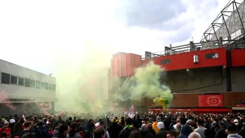 Momentele de groază prin care au trecut fanii lui Manchester United care au făcut deplasarea la Gdansk pentru finala Europa League cu Villarreal! VIDEO