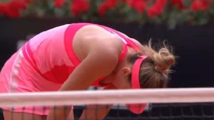 Halep, așa cum nu ai văzut-o vreodată! E incredibil ce a fost în stare să facă în setul doi cu Navarro. Spectatorii au rămas muți