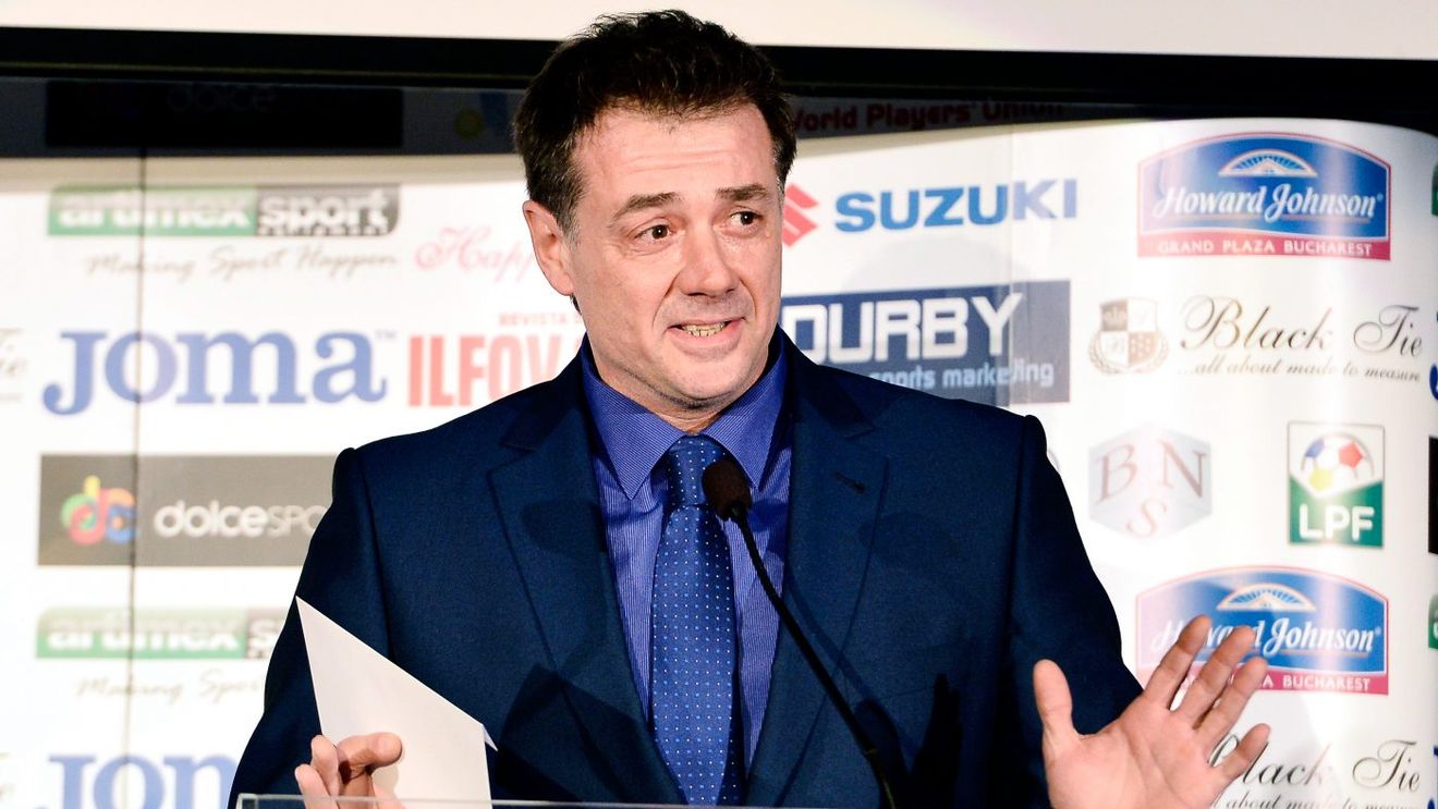 Cine din fotbalul românesc îi bagă bani în buzunar lui Vassaras? În 3 ani, firma de consultanță sportivă a grecului are cifră de afaceri de 128.000 euro și profit net de 87.800 euro. Șeful CCA refuză să vorbească | EXCLUSIV