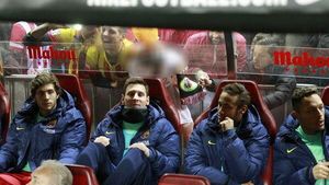 Realul a fost trecută la "și altele"! Fanii lui Atletico s-au folosit de Ronaldo pentru a-l enerva pe Messi. FOTO - Imaginea săptămânii în Europa