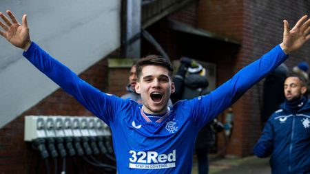 Ianis Hagi, imaginea serii după ce a câștigat titlul neînvins cu Rangers! Cum s-a fotografiat în vestiar + Ce mesaj a postat