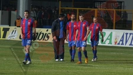 Nu crede în promisiunile lui Becali: "Lăcătuș trebuie să stea mereu cu valiza pregătită!"