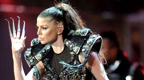 Shakira și Black Eyed Peas au deschis balul Campionatului Mondial!