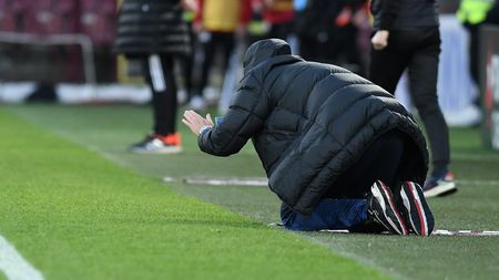 Viorel Moldovan e primul care are curajul să îl desființeze public pe Dan Petrescu, fostul său coleg din Generația de Aur, pentru circul de la meciul CFR - Farul 1-2! „Eu sunt șocat! Nu vreau să folosesc anumite cuvinte”