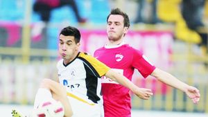 "Câinii", suspectați că joacă la cacealma:** au trimis ȘAPTE oferte OFICIALE! Culisele transferului lui Pârvulescu la Dinamo