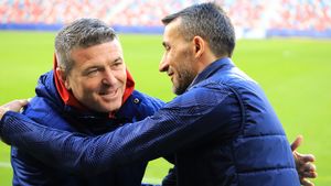 Petrolul, cu Mehmet Topal revenit pe bancă, s-a impus contra Stelei, într-un amical disputat în Ghencea. Ploieștenii, probleme cu un jucător reintrat după o perioadă lungă de absență