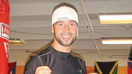 Fantomele îl urmăresc!** Bute s-a antrenat cu Glen Johnson având ca fundal sonor atmosfera de la Pascal - Froch