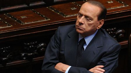 A dat în mintea lui Gigi Becali! Berlusconi i-a cerut lui Ibrahimovic să se tundă!** O fi invidios? :)