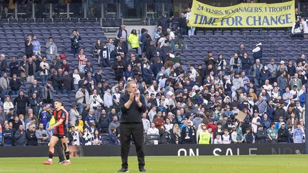 Vestea momentului la echipa lui Radu Drăguşin. Preşedintele Levy a cedat presiunii fanilor lui Tottenham Hotspur