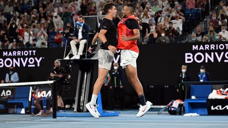 Rebelul Nick Kyrgios a câștigat titlul în proba de dublu la Australian Open, alături de Thanasi Kokkinakis! Finala nu a fost lipsită de incidente: spectatorii scandalagii, evacuați din arenă | VIDEO