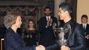 Ronaldo, premiat de Regina Spaniei!** FOTO Imaginea pe care CR7 nu și-ar fi dorit să o vadă pe net :)