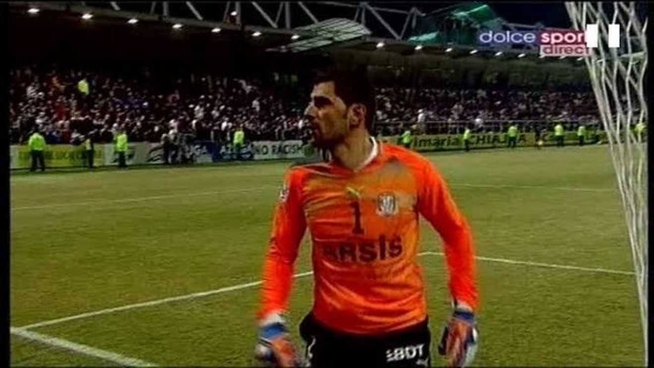 VIDEO** Coman a scăpat IEFTIN: cum a fost sancționat după ce a aruncat cu o sticlă în fani și deciziile Comisiei de Disciplină