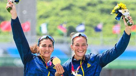 Ancuța Bodnar, campioană olimpică la canotaj, a petrecut un Crăciun pe care nu-l va uita niciodată! „Am făcut Secret Santa și am mancat ciorbă rădăuțeană" | SPECIAL
