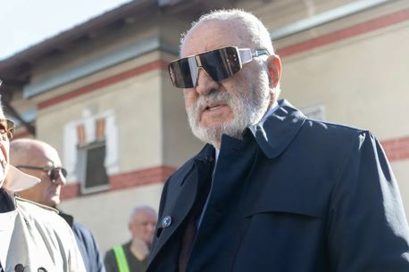 Ion &#538;iriac a f&#259;cut avere de peste 2 miliarde de euro cu un principiu c&acirc;t se poate de simplu: &bdquo;Sunt extraordinar de inteligent pentru c&#259;-mi dau seama c&acirc;nd sunt prost&rdquo;