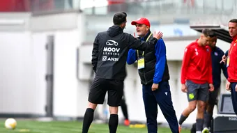 FC Bihor acuză din nou arbitrajul! ”Secundul” Viorel Domocoș, reacție dură: ”Să nu ne mai «mitralieze»! De ce se întâmplă asta? E un semn de întrebare!”