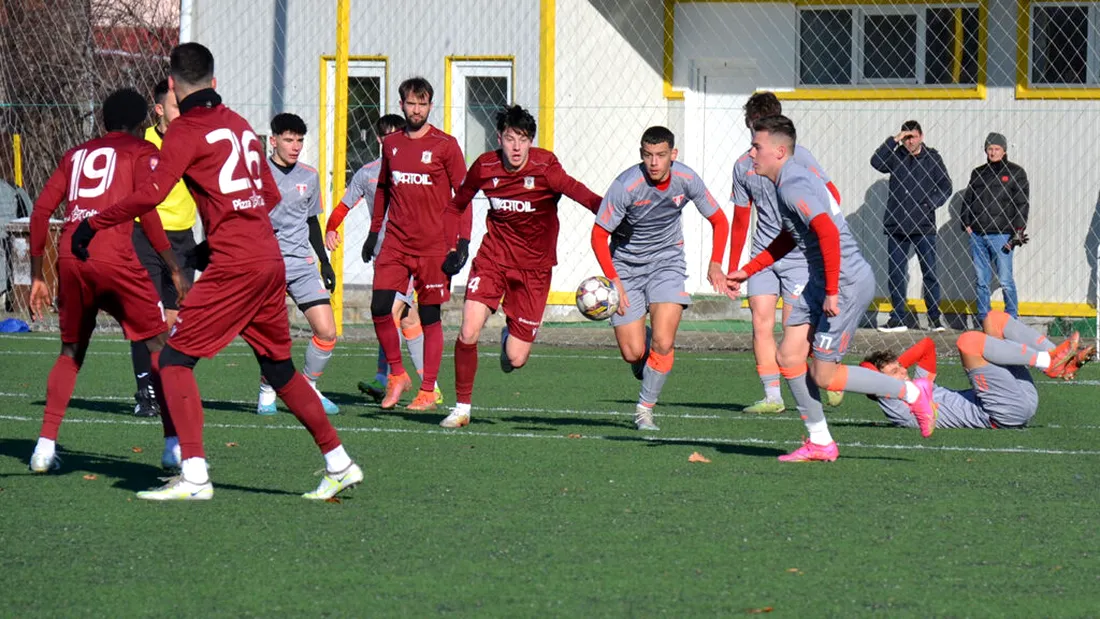 CSC Dumbrăvița nu a mai câștigat și a doua partidă amicală contra echipei U18 a clubului UTA. Timișenii testează și un portar