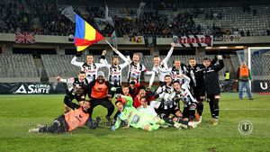 INTERVIU | Atacantul crescut de Hagi, asul din mâneca lui Lobonț. Cum se vede lupta pentru promovare din interiorul Universității Cluj, ce schimbări a adus "Pisica" și de ce nu e permis un eșec: "Toate calculele se fac pentru anul ăsta"