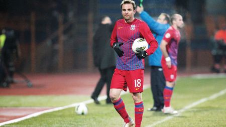 Transferul care ar arunca din nou în aer relația Becali - fani!** Șefii vor să scape de cel mai iubit jucător, Martinovic nu prea vrea să plece